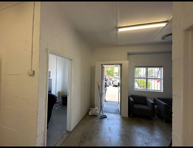 100M² OFFICE TO LET IN MARCONI BEAM INDUSTRIA